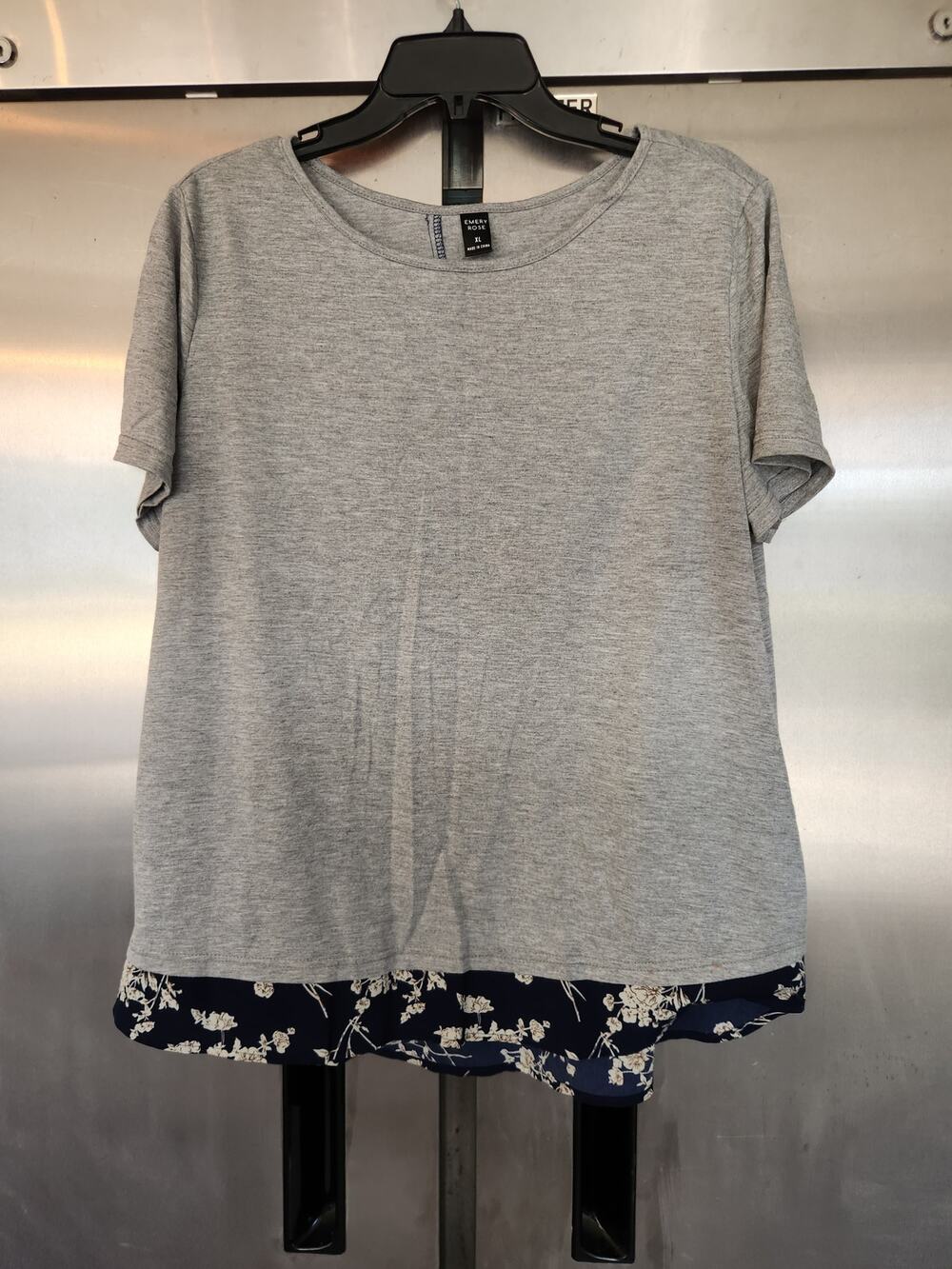 Emery Rose Gray Heather Top Navy Floral Hem Short Sleeve Size XL